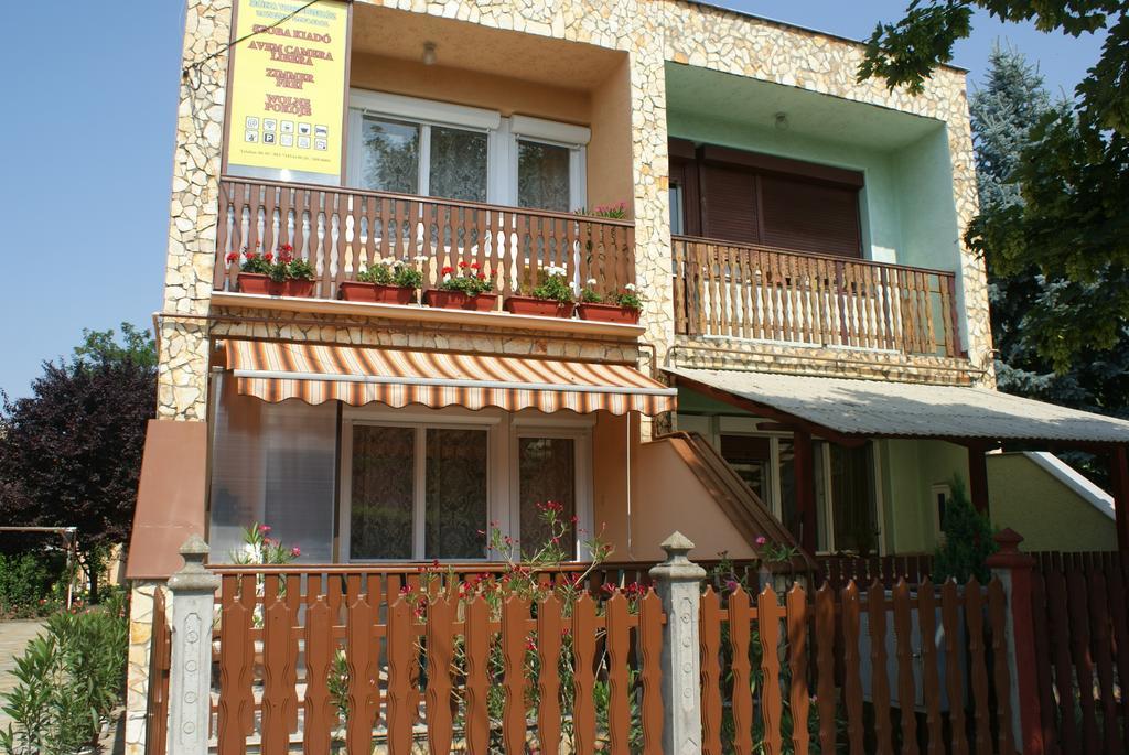 Rona Vendeghaz Hotel Hajduszoboszlo Exterior photo
